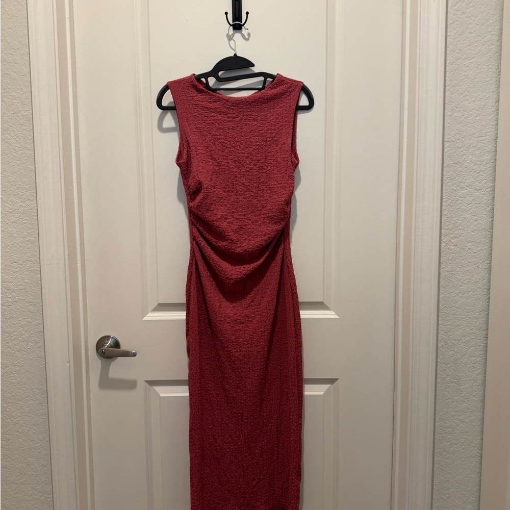 Elegant Sleeveless Dress